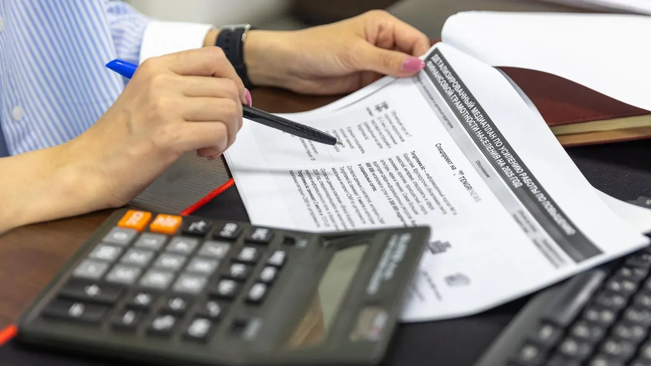 Illustration de documents comptables, graphiques de rentabilité et calcul de l'ebit sur un bureau de PME.